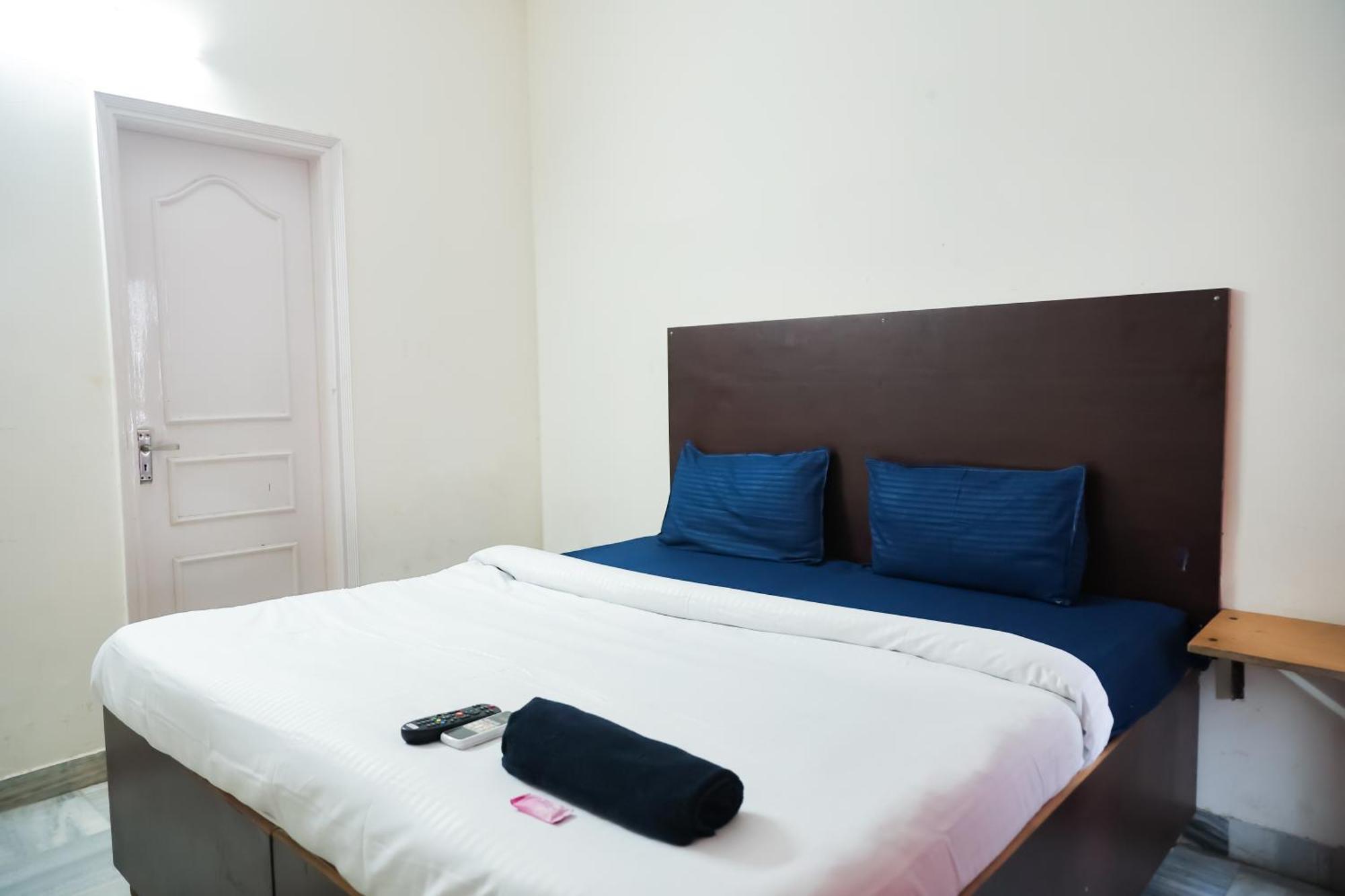 Hotel Green Villa - Near Anand Vihar Station New Delhi Bagian luar foto
