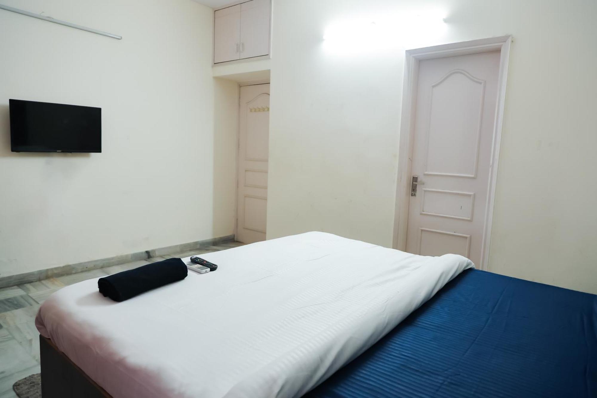 Hotel Green Villa - Near Anand Vihar Station New Delhi Bagian luar foto